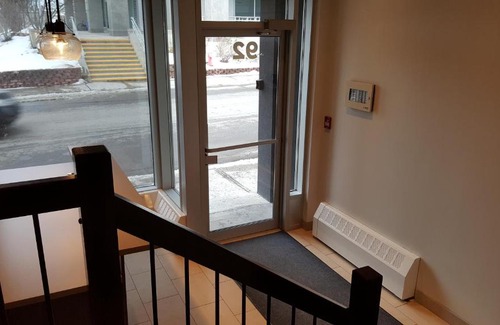 Hull Apartment | Duvernay Studios and Suites