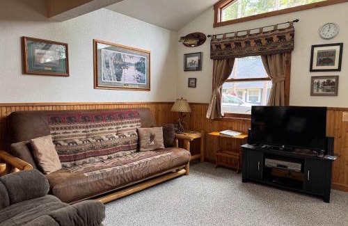Minocqua House | Duxbury - Cozy Cottage on Lake Minocqua