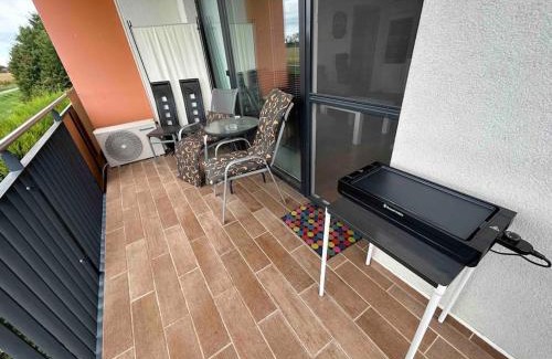 Samorin Apartment | Dvojizbový byt vzdialený 800 m od X Bionic Sphere s dvoma kúpeľňami