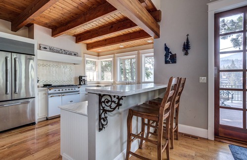 Post Falls House | Dynamite View that will have you feeling like you are sitting in the osprey nest