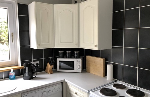 Dysart Apartment | Dysart Sea View Apartment - sleeps 4 guests in 2 bedrooms