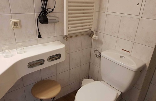 Parow Apartment | DZ /2-bed room 04 Ground floor - Guesthouse Am Schloss