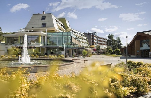 Loipersdorf bei Fuerstenfeld House | DZ Lilie Oder Orchidee - 1 Nacht Inkl. Therme - Thermenhotel Vier Jahreszeiten
