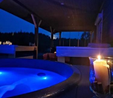 gmina Pokrzywnica Villa | Dziki zakątek Piskornia dom z balią jacuzzi