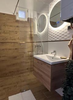 Cegled Apartment | Eötvös Apartman