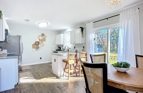 Southside House | E & E Rustic Retreat ~ Fabulous Home in Jacksonville, FL