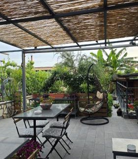 Pompei Apartment | E s s e n t i a l Pompei