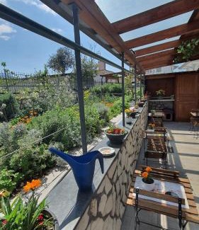 Pompei Apartment | E s s e n t i a l Pompei