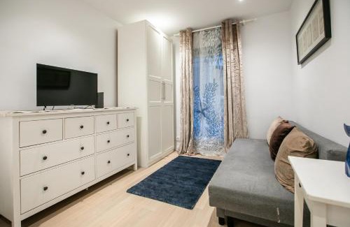 El Poble-sec Apartment | E4lle1031 - Studio next to Plaza Espanya