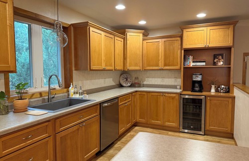 Fond du Lac House | EAA - Spacious 4-bedroom, 3-bath house in Fond du Lac