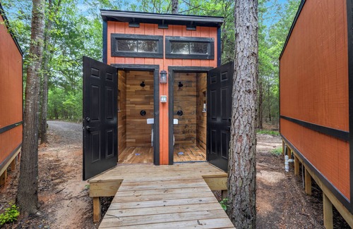 Mineola Cabin | Eagle 2 - Right Side Cabin and NO NEIGHBOR