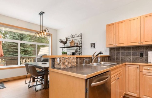 East Kootenay House | Eagle Crest | Steam Shower | Fireplace | Springs