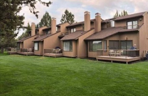 Redmond Condo | Eagle Crest Resort condo, Redmond, OR