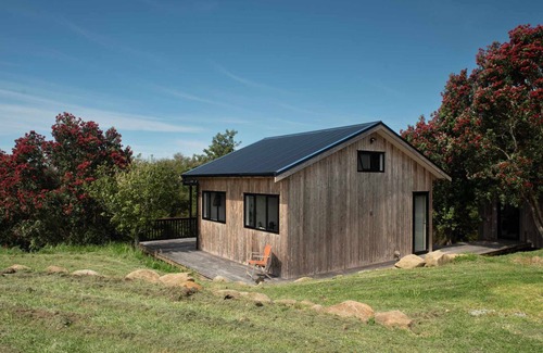 Bay of Islands Cabin | Eagle Heights Glamping Cabin