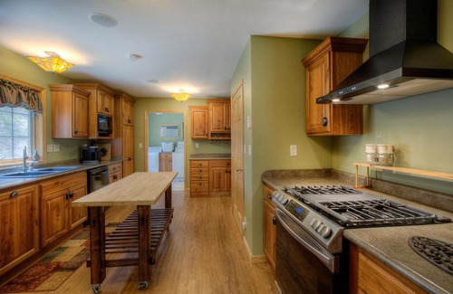 Custer House | Eagle Pine Lodge