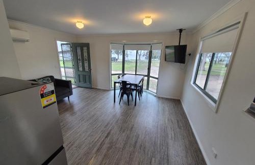 Eagle Point Villa | Eagle Point Caravan Park