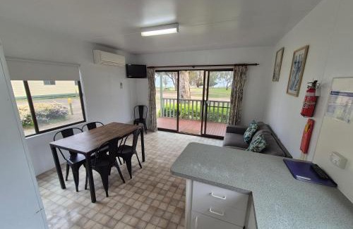 Eagle Point Villa | Eagle Point Caravan Park