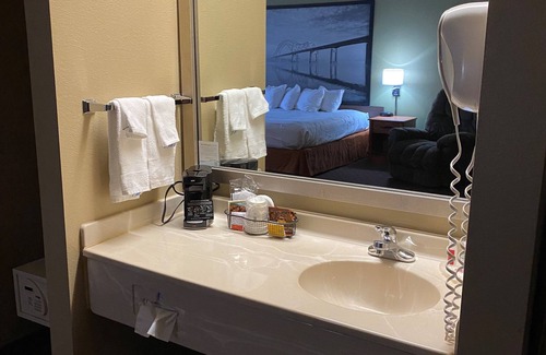 Le Claire Hotel | Eagle Ridge Inn