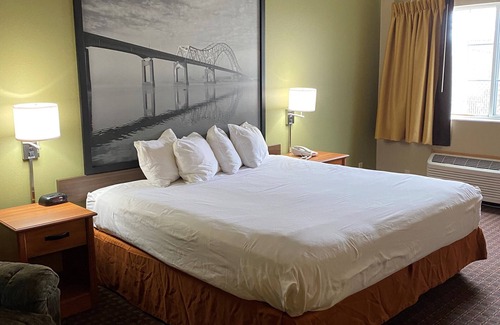Le Claire Hotel | Eagle Ridge Inn