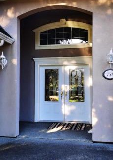 Cordova Bay House | Eagle's House, Room #B