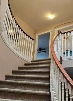 Cordova Bay House | Eagle's House, Room #B