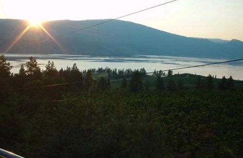 Central Okanagan Bed & Breakfast | Eagle's Nest B&B