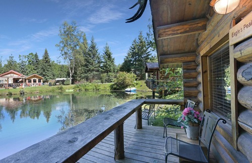 Hope Cabin | Eagle's Peak Cabin - a little Alaskan log cabin right on the pond