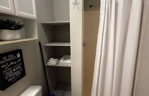 Eagle Pass Apartment | Eagle Stay Dainty Studio