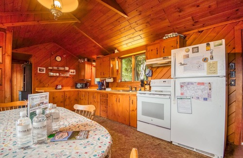 Rangeley Cabin | Eagles Cove with kayaks, paddle boat, fire pit, pet friendly