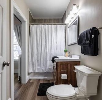 La Crosse House | Eagles Landing