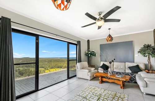 Moonee Beach House | Eagles Loft