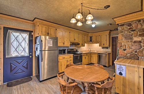 Baraboo Cabin | ‘Eagles Nest’ - Baraboo Cabin on Wisconsin River!