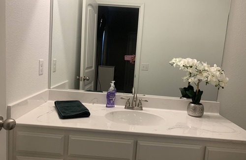 Clarksville Apartment | Eagles nest D near UOfO