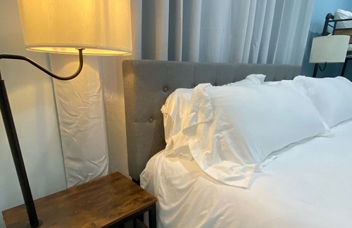 Wrightwood House | Eagles Suite