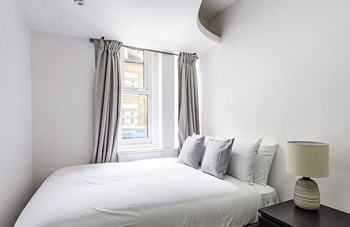 Ealing Apartment | Ealing Broadway Studio III
