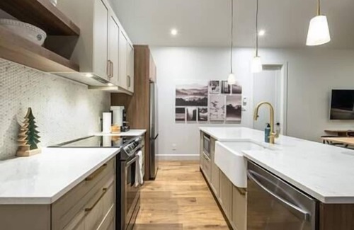 Lac Superieur Village Ski Chalet | EARTH chalet in harmony with nature, Tremblant