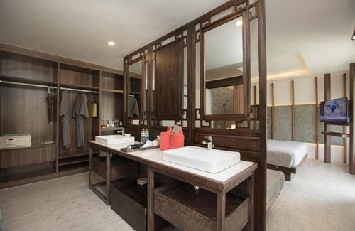 Ko Lanta Hotel | Earth Suite double room with balcony Koh Lanta