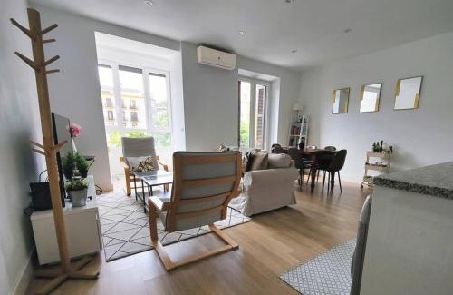 San Sebastian Centro Apartment | Easo Suits Family Friends Parking