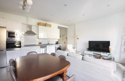 San Sebastian Centro Apartment | Easo Suits Family Friends Parking