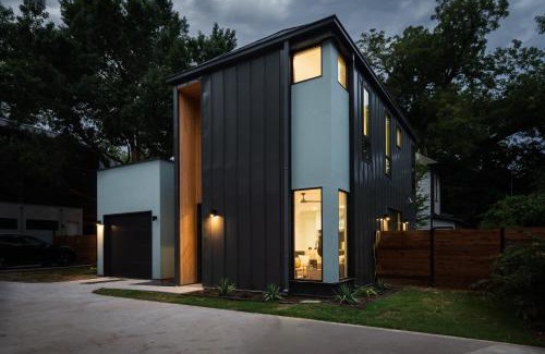 Govalle House | East Austin Modern Bungalow