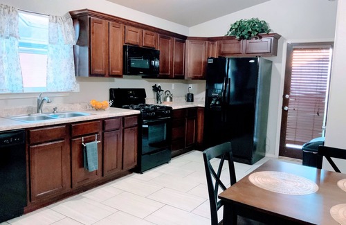 Biggs Field House | East El Paso home located near Hospitals and Highway. Mid term stays welcomed!