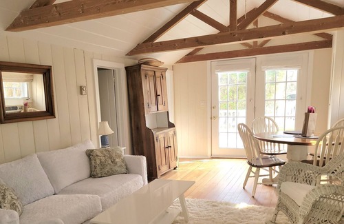 Wainscott Cottage | East Hampton Cottage Walk To Ocean