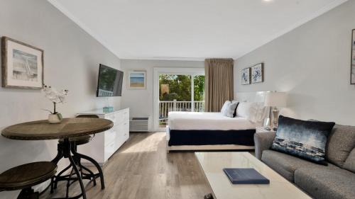 East Hampton North Hotel | East Hampton House Resort