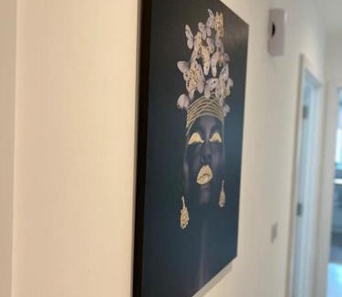Barking Apartment | East London - 2 bed Apartment with Parking