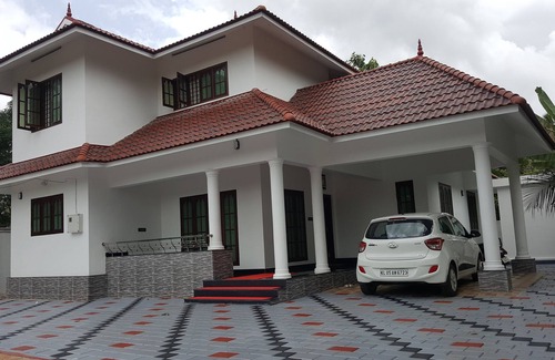 Tiruvalla House | East Top Villa Fully Furnished 4BHK in Thiruvalla