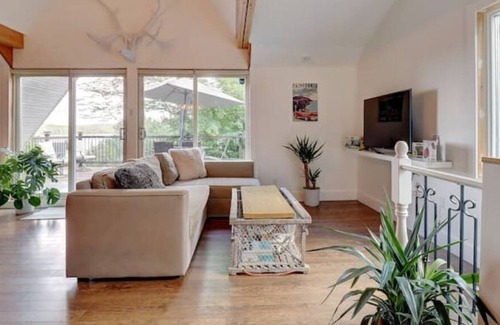 Memphremagog Regional County Municipality Cottage | Eastern Township's Getaway! Beach + Ski Haven