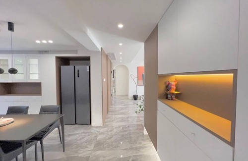 Jing'an Apartment | Easternhub- Shanghai Jing'an Temple, Sunny Capital, Deluxe 3-BR Apartment