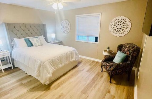 Hammond Apartment | EastGate 4A Cozy family retreat close to downtown Hammond