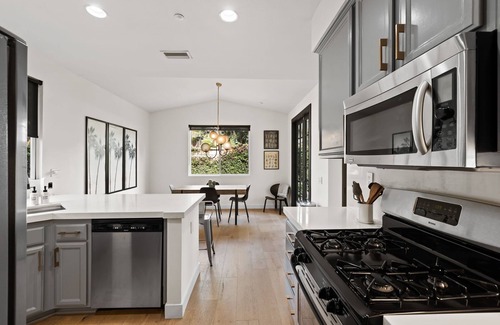 East Side Costa Mesa House | Eastside Costa Mesa Home Walking Distance to Back Bay Newport Beach