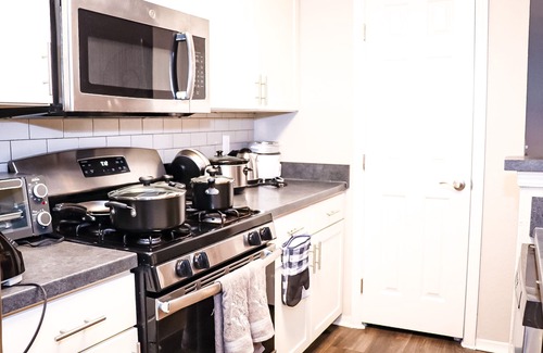 Norcross Apartment | Easy Access luxurious kingbed